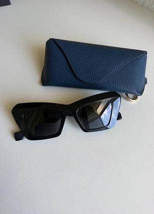 Стильные очки loewe