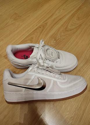 Кросівки чоловічі nike air force 1 low travis scott sail