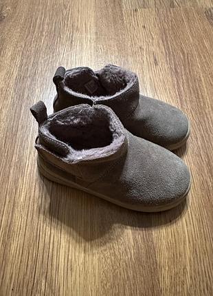 Зимові черевики на дівчинку zara
