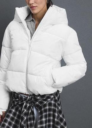 Жіноча сьобана куртка stradivarius колір екрю