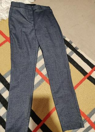 Zara брюки со стрелкой