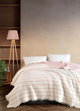 Покрывало муслиновое на кровать 100% хлопок 230×250 см saheser striped пудрово-розовое