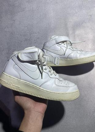 Nike air force 1 mid
размер - 41 (26см)
цена - 1500 
состояние - 9/10
