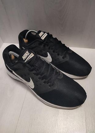 Кросівки nike 45- устілка 28,5 см 5