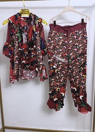 Подиумный брючный костюм sacai