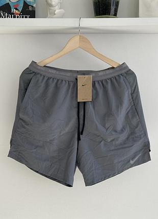 Шорти чоловічі nike dri-fit stride grey dm4761-084