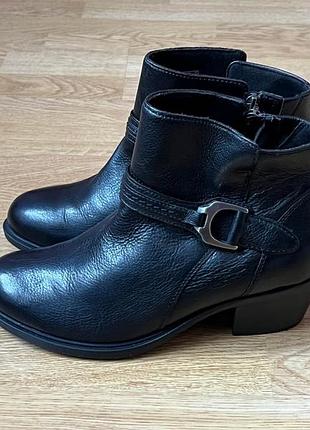 Шкіряні черевики clarks 39 розміру