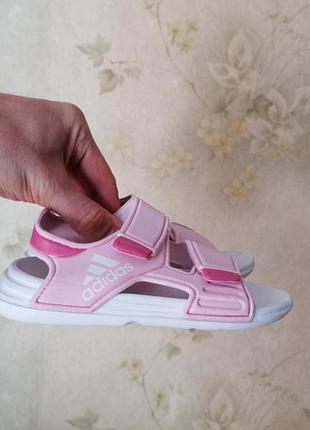 Сандалии adidas altaswim на стопу 17,5-18 см