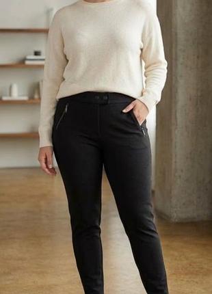 Нові брюки-легінси zara trafaluc (legging collection) під замшу
розмір  xl