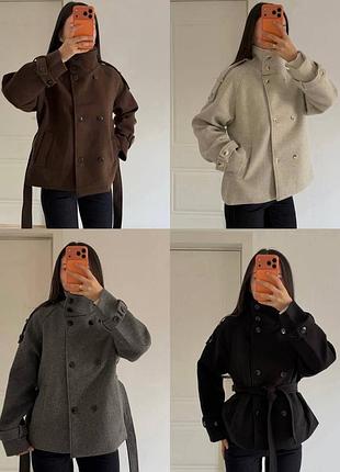 Пальто  жіноче в наявності