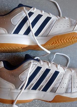 Кросівки adidas ligra 3 8
