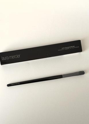 Laura mercier – eye colour brush – пензлик для нанесення тіней на повіки