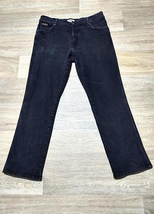 Мужские серые джинсы wrangler , размер xl .