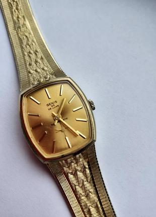Годинник марки genis de luxe з автопідзаводом (automatic) та захистом від магнітних полів (antimagnetic).