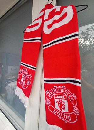 Футбольный шарф болельщика manchester united f.c.