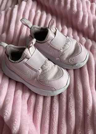 Кросівки дівчачі nike