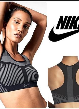 Спортивний топ ліф nike