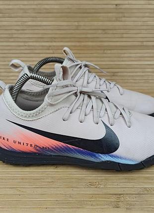 Сороконожки, бампы nike mercurial размер 36 (23 см.)