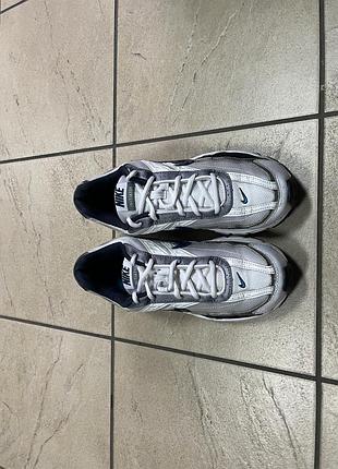Кроссовки nike 42 р 5