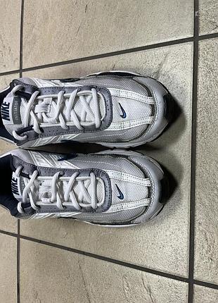 Кроссовки nike 42 р 6