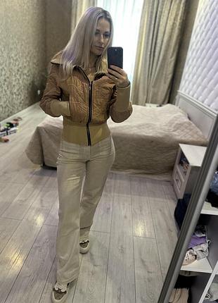 Бомбер куртка стильна модна