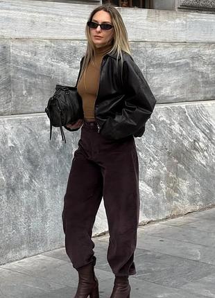 Классные коричневые вельветовые брюки baloon zara 
🤩🤩🤩🤩🤩🤩🤩🤩🤩🤩🤩