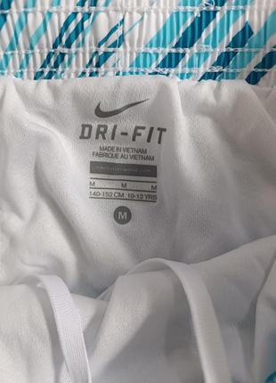 Женские спортивные шорты nike 8