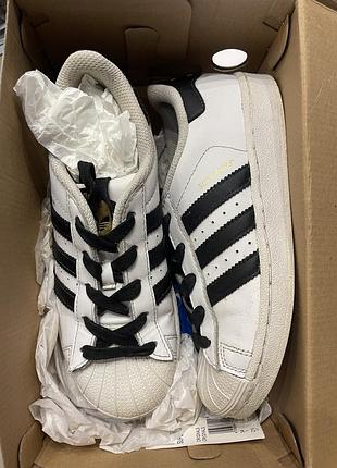 Кроссовки adidas,кроссовки,кожаные кроссовки,adidas,кеды