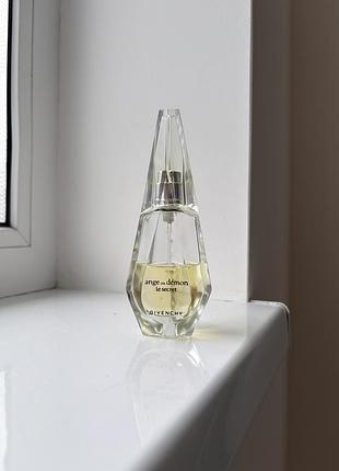 Туалетна вода givenchy ange ou demon le secret