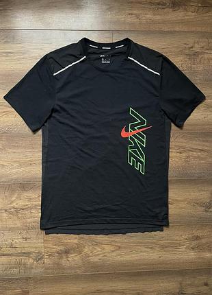 Мужская спортивная футболка nike running dri-fit беговая тренировочная игровая черная m nike big swoosh найк драйфит