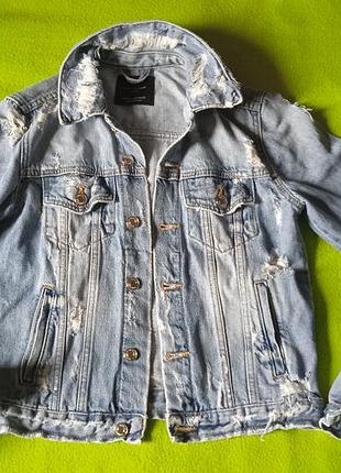 Жіноча джинсова куртка zara блакитна xs