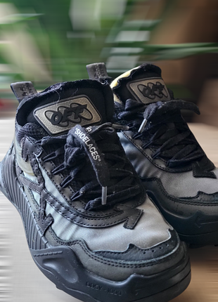 Кросівки off-white odsy 37 р сірі
