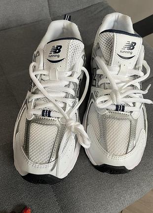 Продам білі кросівки new balance 530 22,5 см
