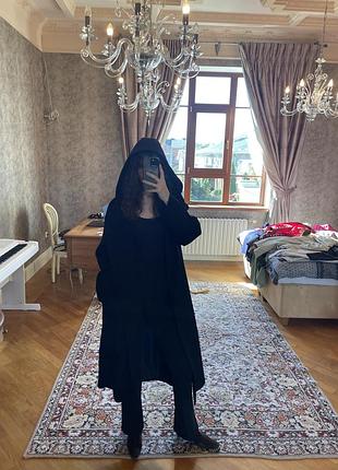 Чорне пальто з шерсті та кашеміру