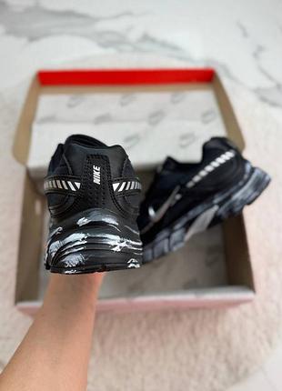 Initiator custom black white 5