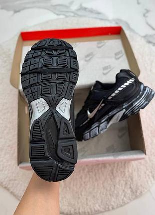 Initiator custom black white 7