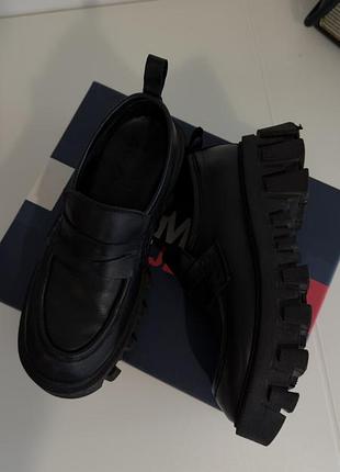 Лофери жіночі tommy jeans чорні 38 розмір