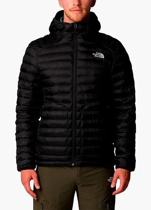 The north face нейлонова чорна куртка з капюшоном від відомого бренду. гарна, базова річ.