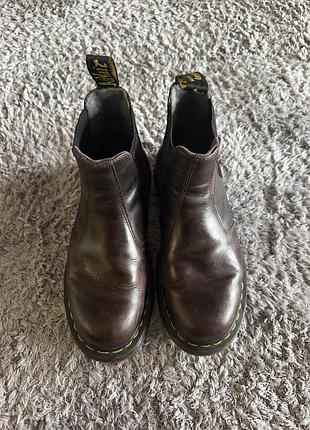 Черевики жіночі dr. martens челсі коричневі