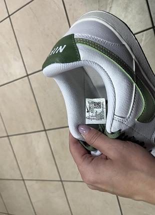 Кроссовки nike 42 р 7