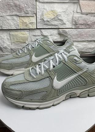 Оригінальні кросівки nike zoom vomero 5