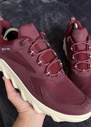Жіночі кросівки ecco/mx.  gore-tex. p. 42. ідеал!!!