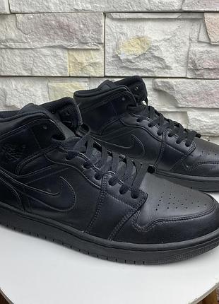 Оригінальні кросівки air jordan 1 mid 2