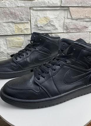 Оригінальні кросівки air jordan 1 mid