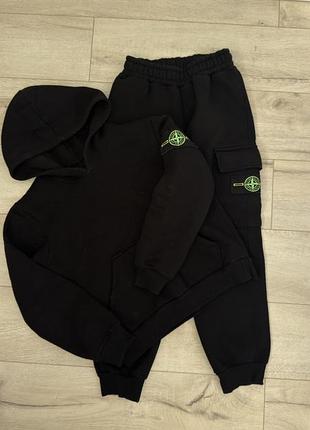 Спортивний костюм дитячий під бренд stone island чорний утеплений