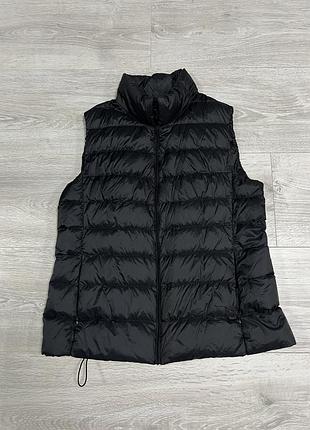 Пухова жилетка uniqlo