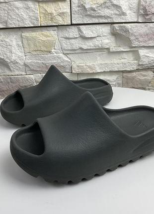 Дитячі шльопанці adidas yeezy slide