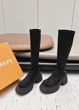 Чообти панчохи naked wolfe 2