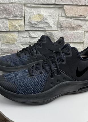 Оригінальні кросівки nike air versitile iii