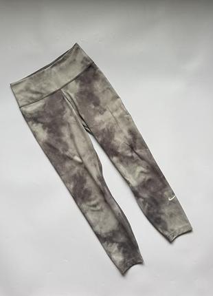 Укорочені спортивні лосини / капрі nike dri-fit tie-dye (розмір xs)